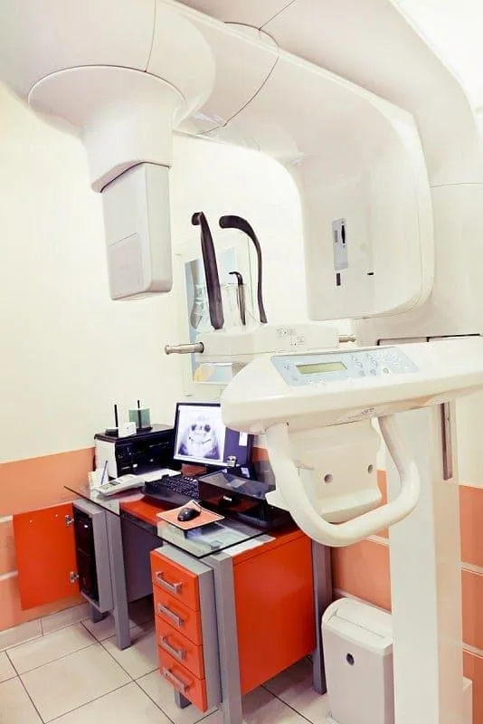 Tomografia zębów CBCT. Cena. Zdjęcie tomograficzne zębów.